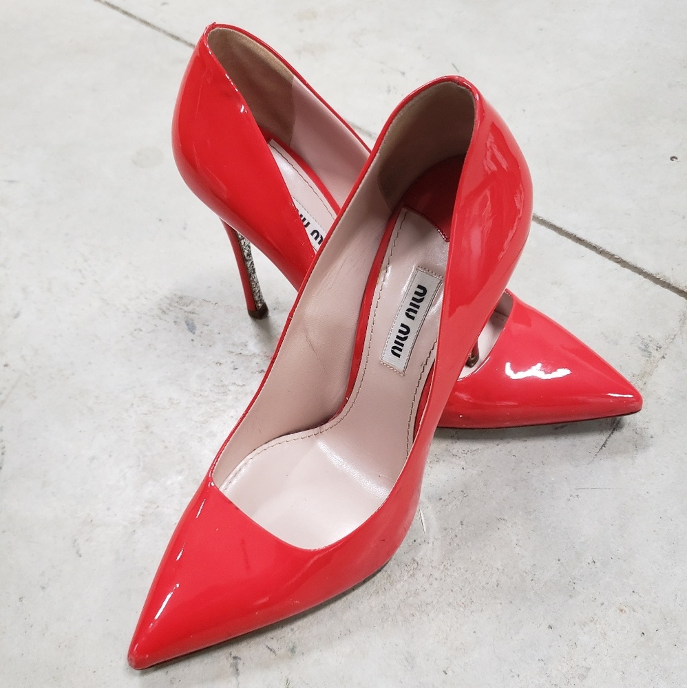 Miu Miu Red Patent Leather Pumps with Glitter Sole